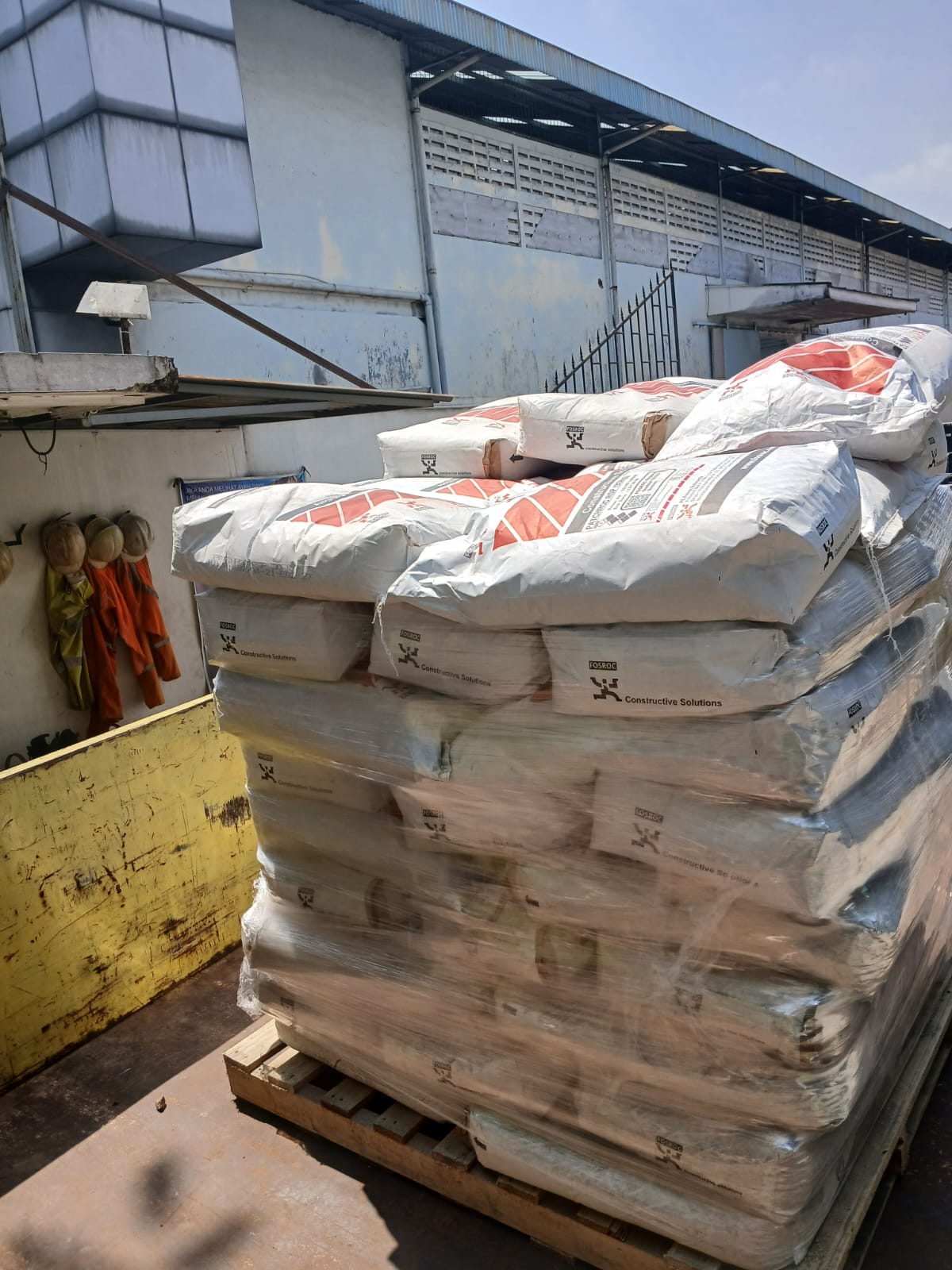 Pengiriman material Concrete Repair Mortar Fosroc, Patchroc RSP